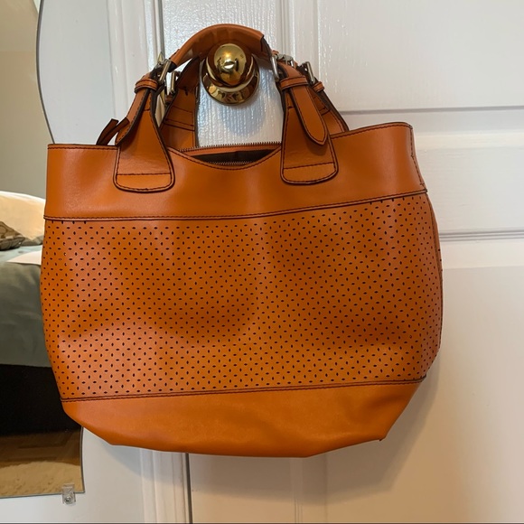 Danier genuine leather bag - Picture 1 of 3